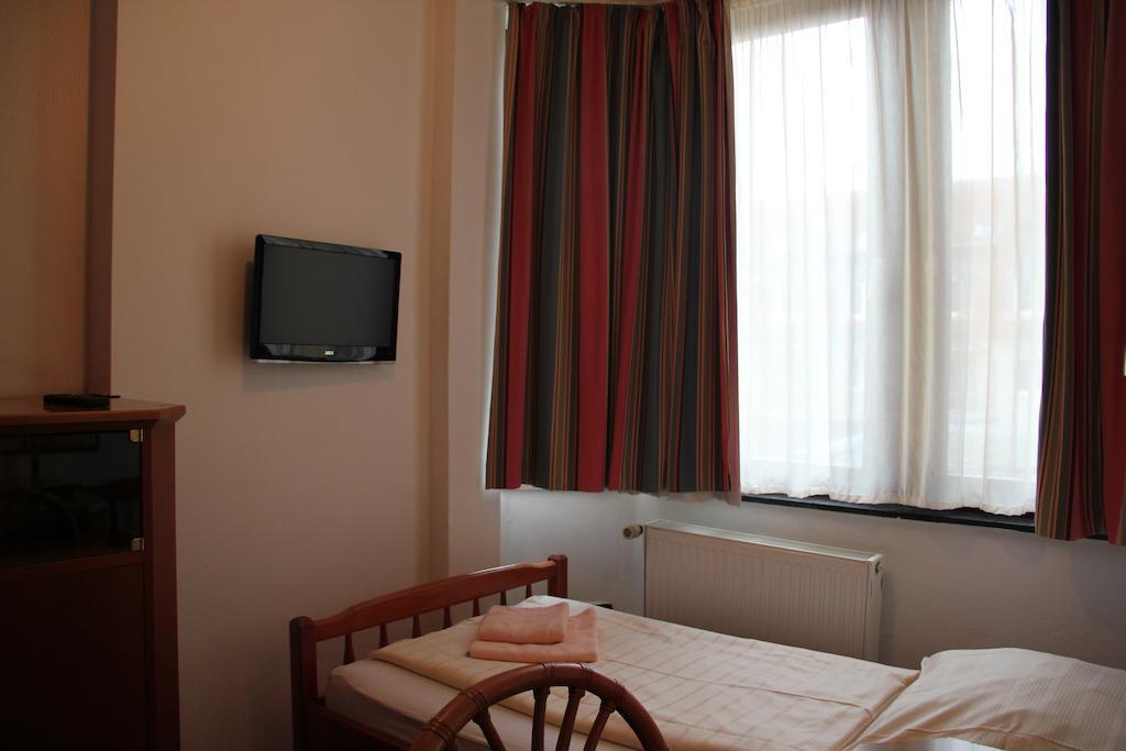 Wali'S Hotel Bielefeld Ruang foto