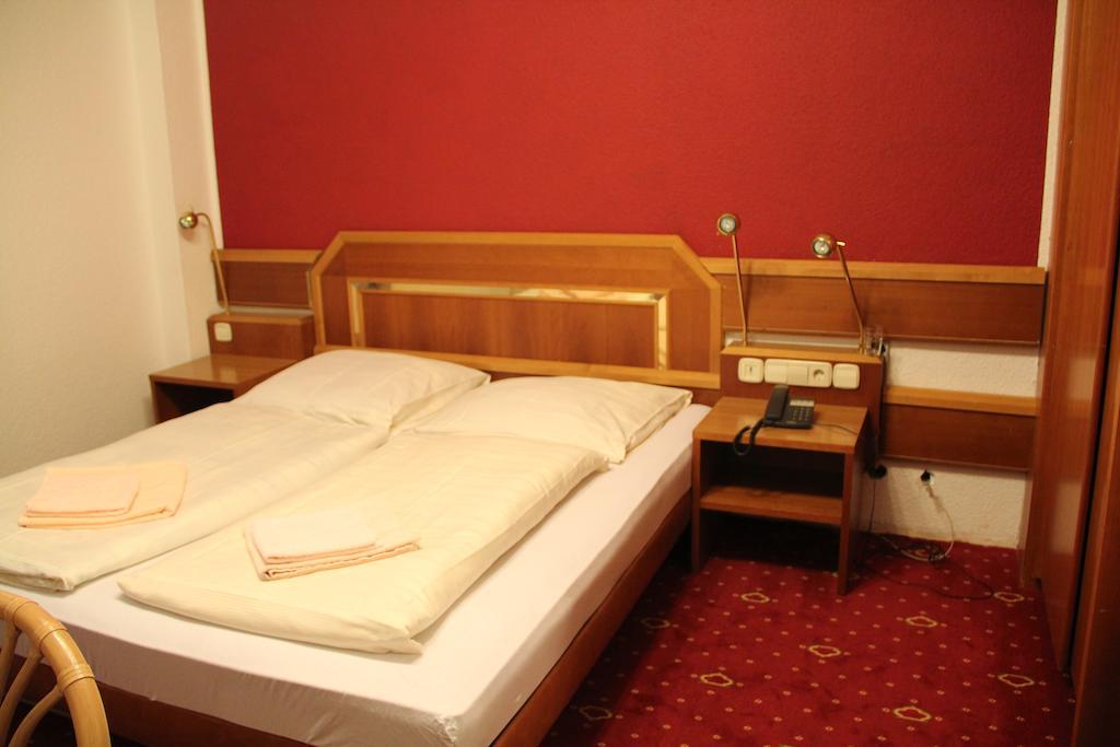 Wali'S Hotel Bielefeld Ruang foto
