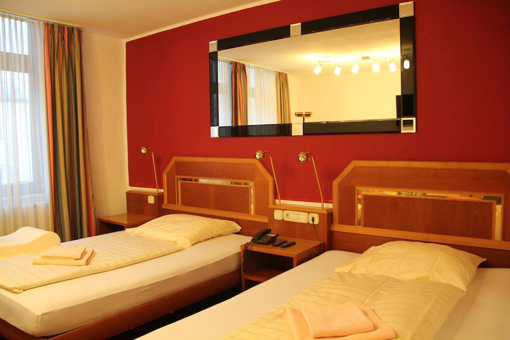 Wali'S Hotel Bielefeld Ruang foto