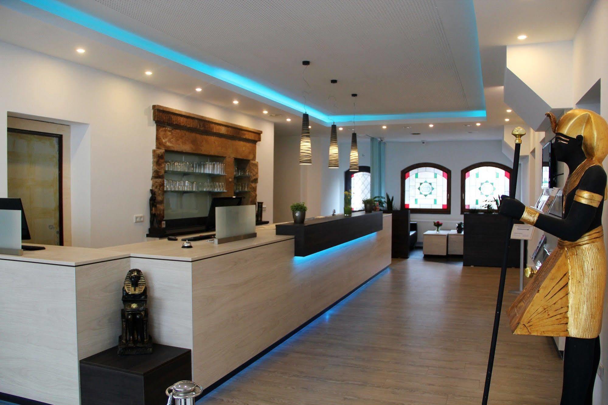 Wali'S Hotel Bielefeld Bagian luar foto